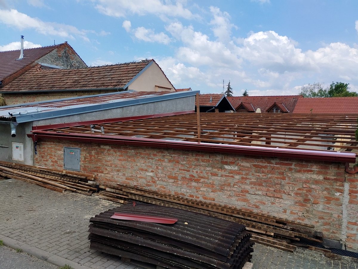 Reparatii acoperis si inlocuiri partiale
