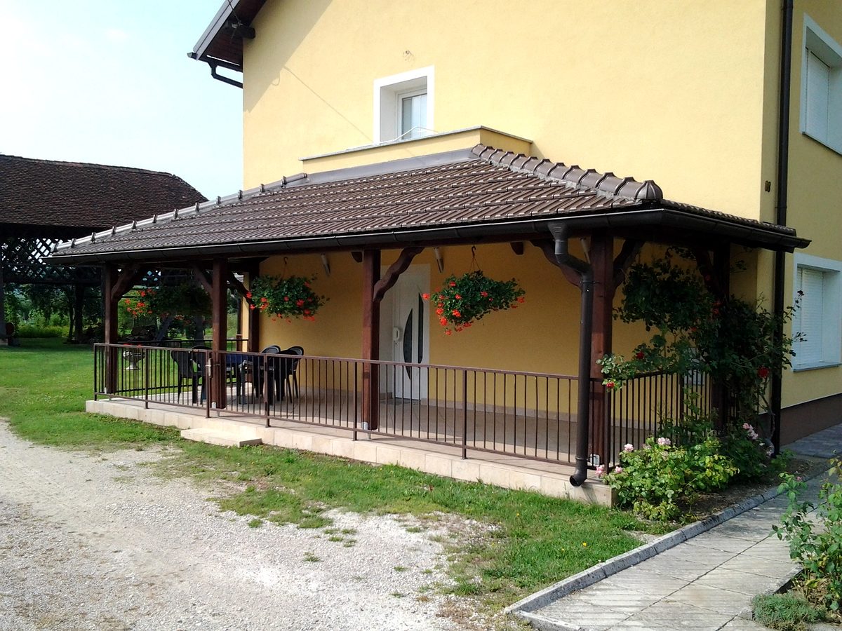 Acoperisuri pentru terase foisoare si pergole