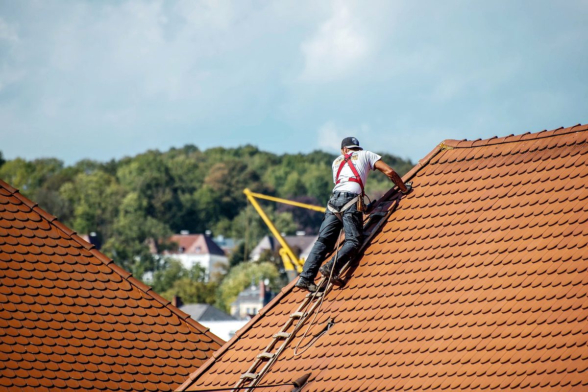 Montaj tigla metalica, tigla ceramica si tabla cutata