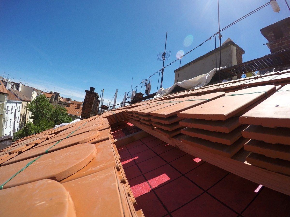 Montaj tigla metalica, tigla ceramica si tabla cutata